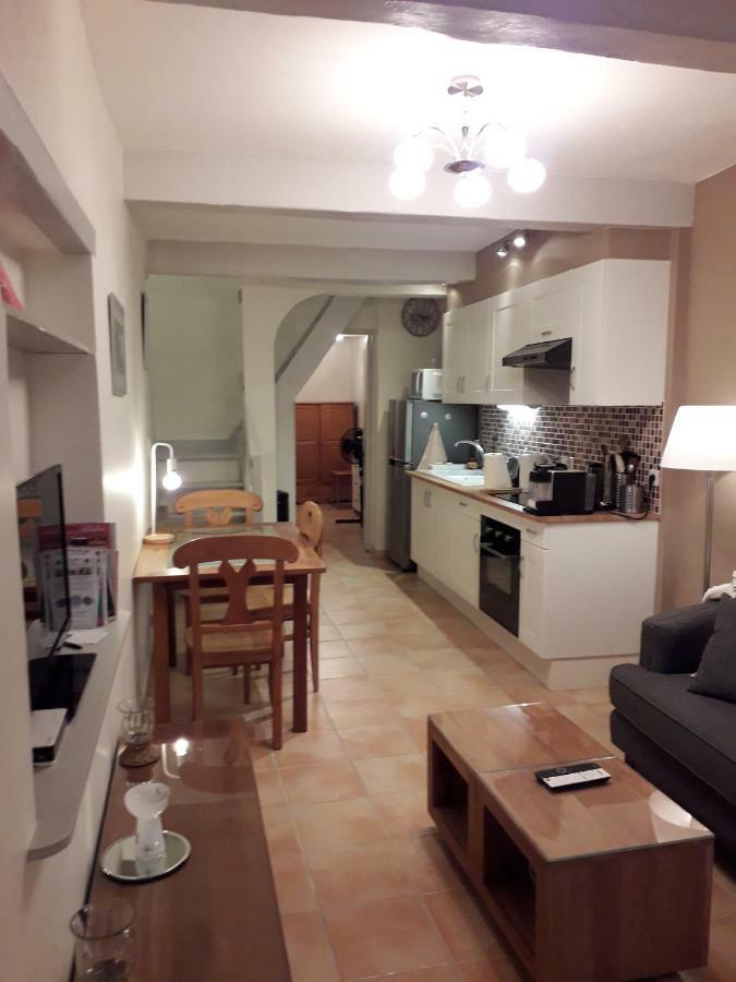 Maison De Village Bagnols-en-Foret Exterior photo