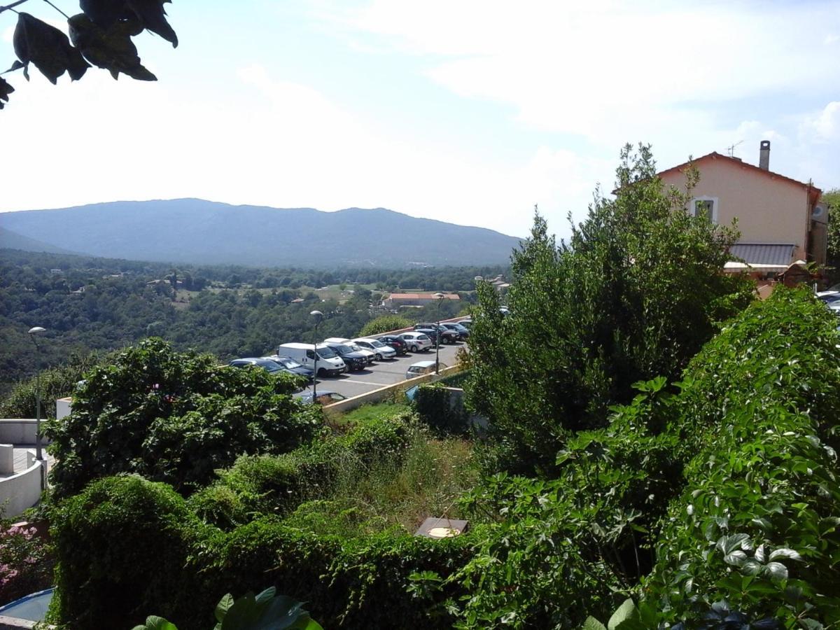 Maison De Village Bagnols-en-Foret Exterior photo